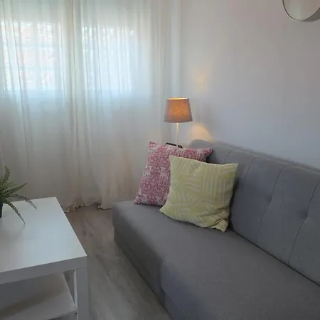 A Estrenar En Churruca Tatil Evi Vigo